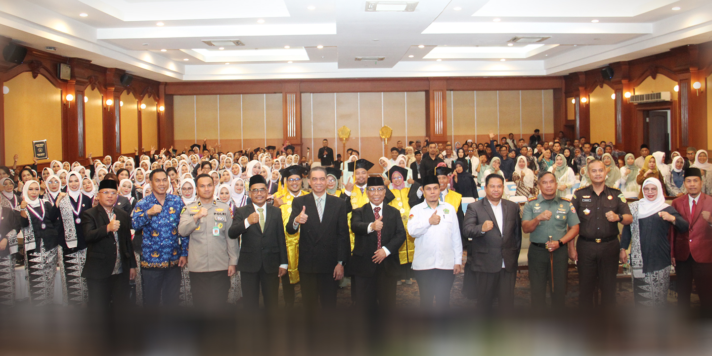 Wisuda dan Pengambilan Sumpah